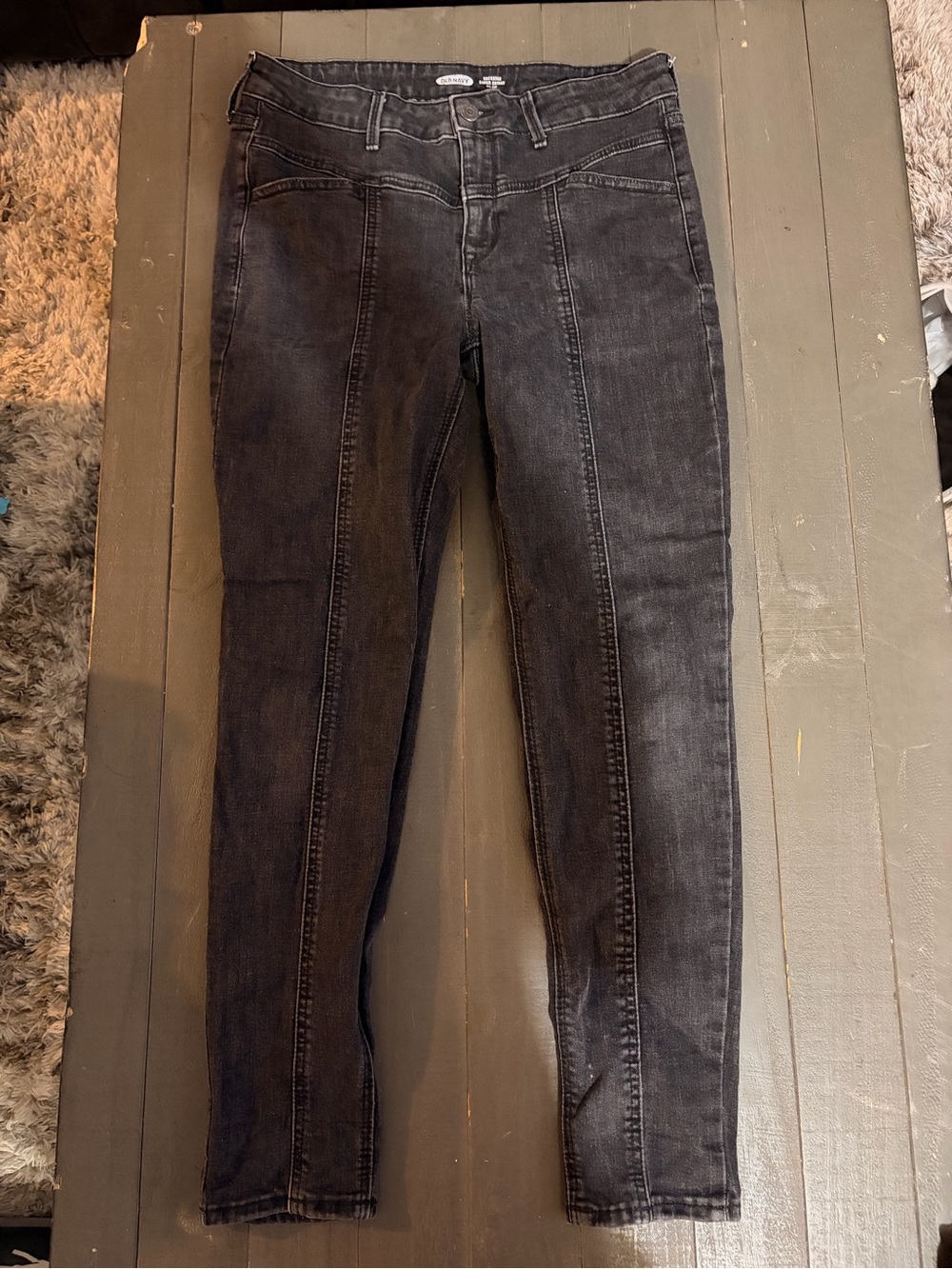 Old navy rockstar mid-Rise Skinny Jeans in Washed Black